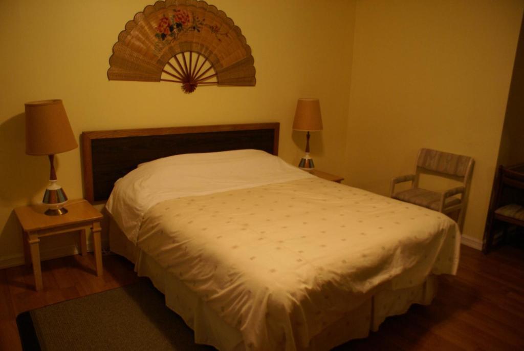 River Heights Motel Courtenay Room photo