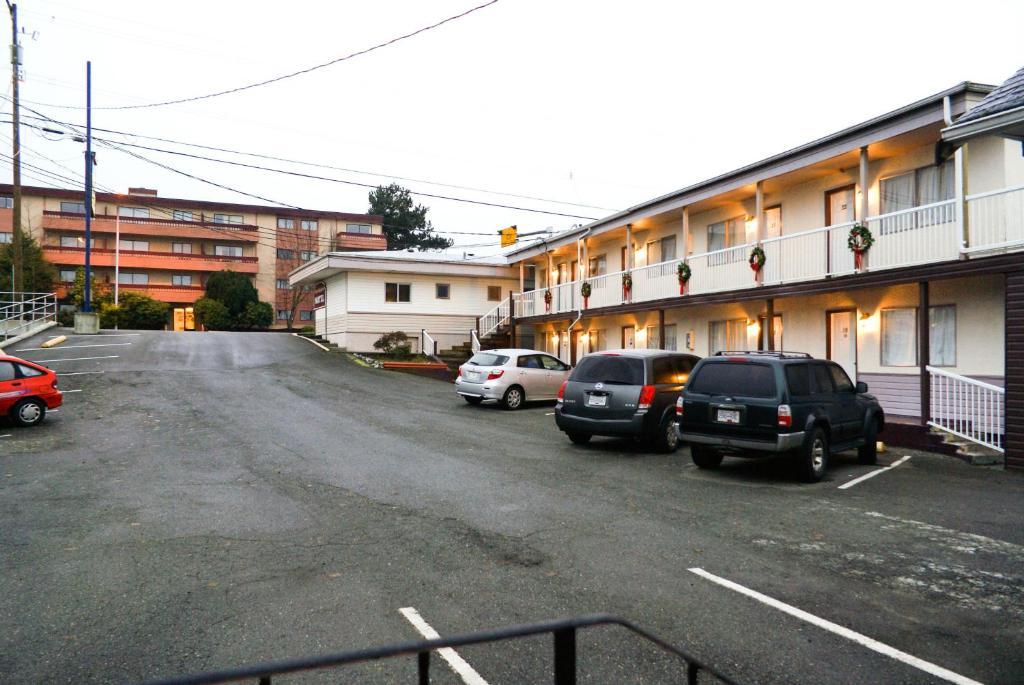 River Heights Motel Courtenay Exterior photo